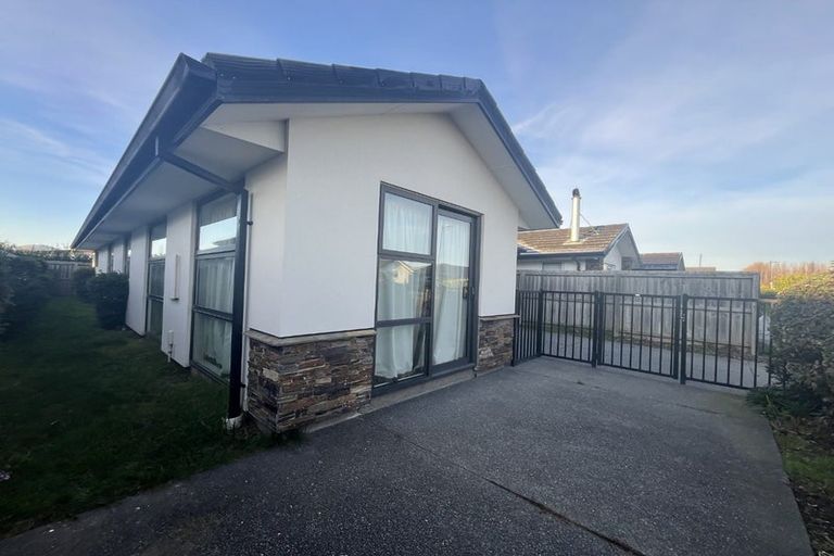 Photo of property in 17 Packard Crescent, Halswell, Christchurch, 8025