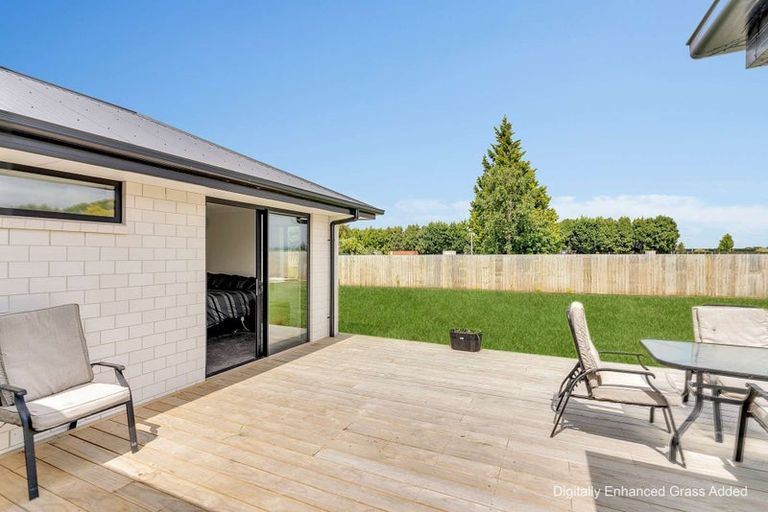 Photo of property in 8 Owen Drive, Darfield, 7510