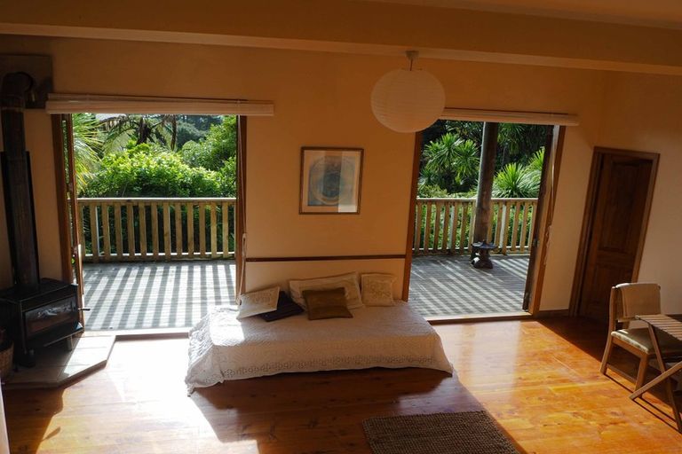 Photo of property in 122 Lone Kauri Road, Karekare, New Lynn, 0772