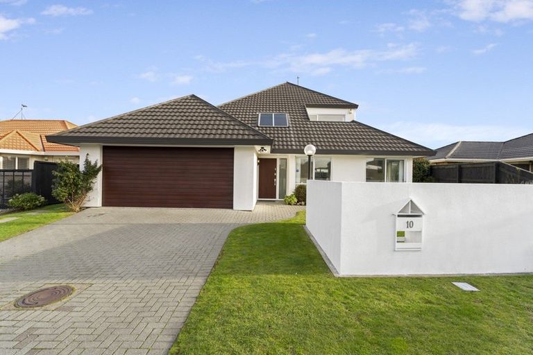 Photo of property in 10 Beach Haven Place, Paraparaumu Beach, Paraparaumu, 5032