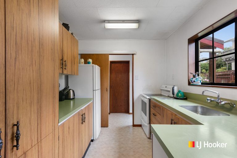 Photo of property in 16 Walton Park Avenue, Fairfield, Dunedin, 9018