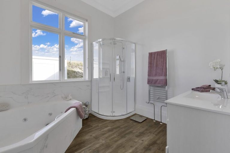 Photo of property in 67 Macraes Road, Waynes, Palmerston, 9483