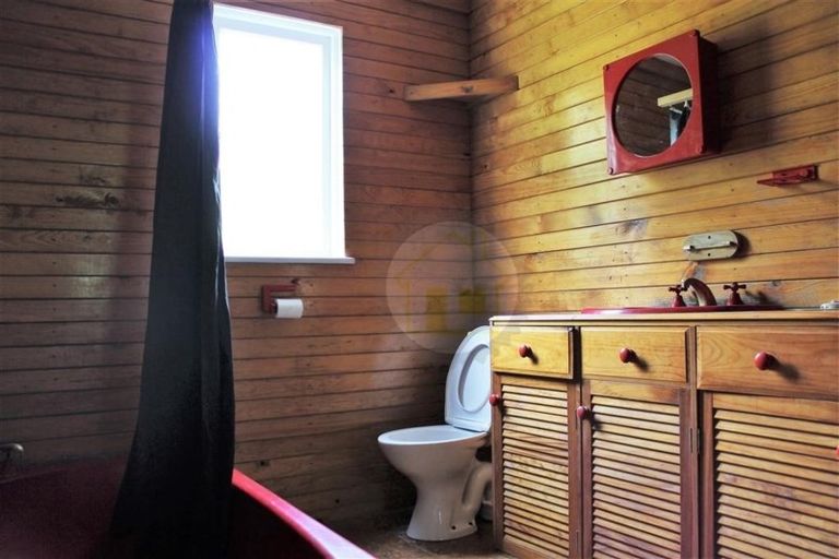 Photo of property in 82 Hazelhurst Pass, Caversham, Dunedin, 9012