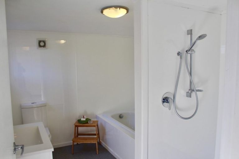 Photo of property in 15 Gleeson Road, Manakau, Levin, 5573