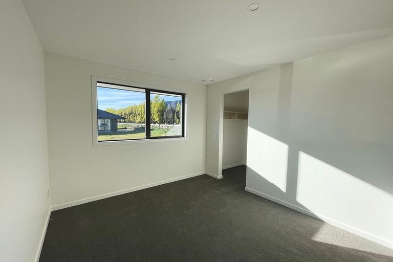 Photo of property in 4 Applewood Place, Wanaka, 9382