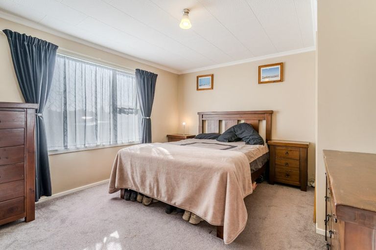 Photo of property in 2 Queen Street, Milton, 9220