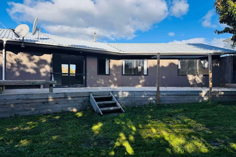Photo of property in 4 Newland Court, Palmerston North, 4410
