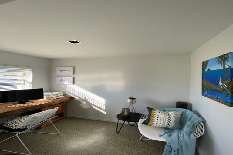 Photo of property in 10 Hoihere Drive, One Tree Point, 0118