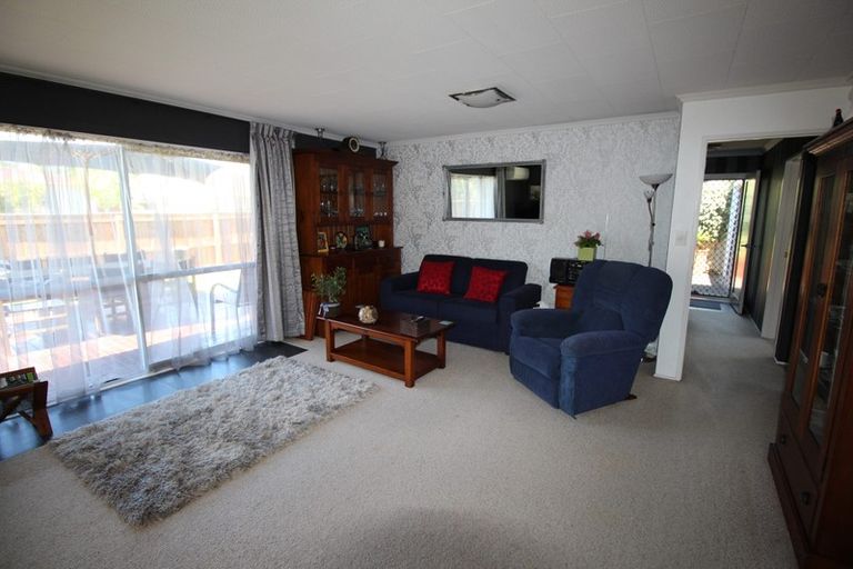 Photo of property in 15 Newton Place, Westbrook, Palmerston North, 4412