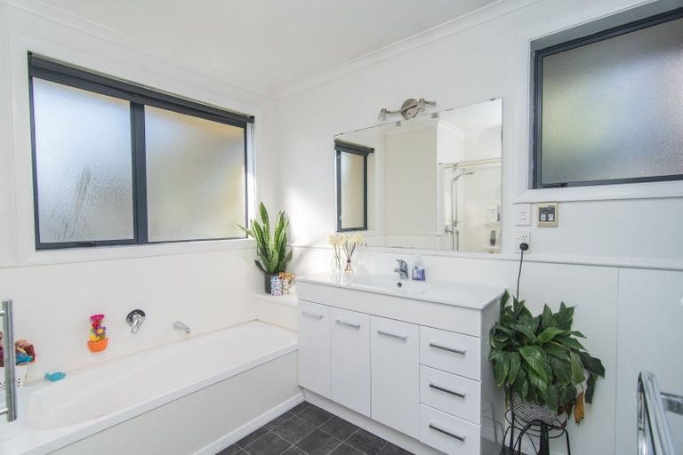 Photo of property in 10 Studholme Street, Temuka, 7920