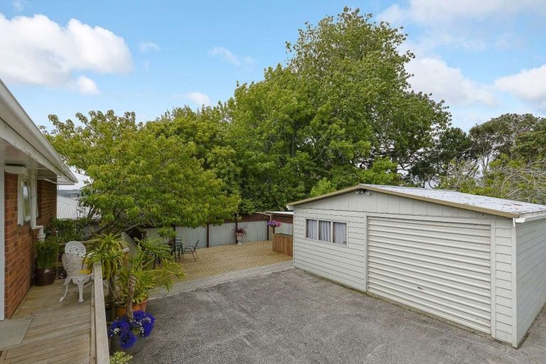 Photo of property in 12 Ranui Avenue, Ranui, Auckland, 0612