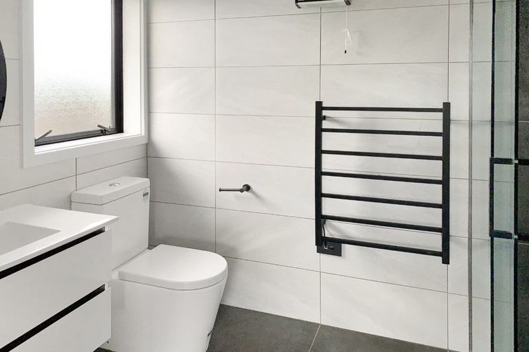 Photo of property in 8 Gladys Place, Levin, 5510