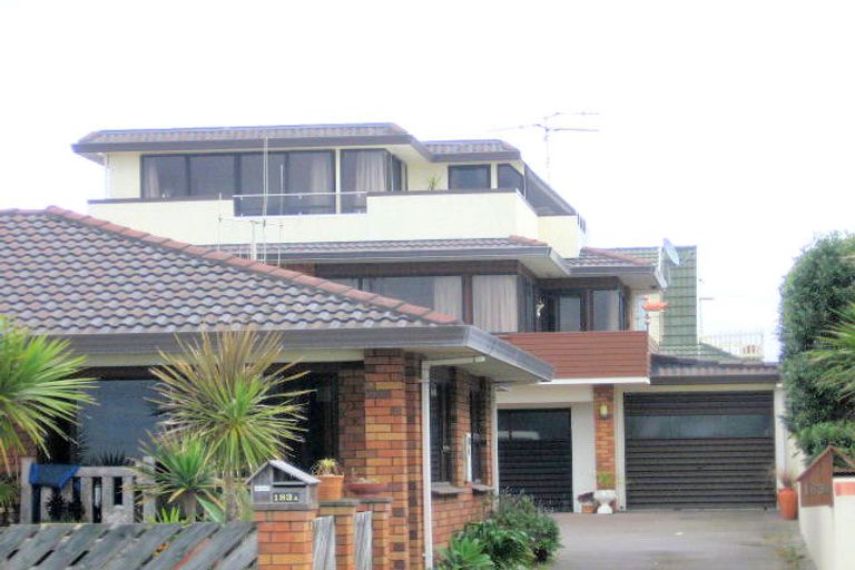 Photo of property in 183 Marine Parade, 3116