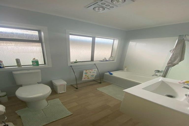 Photo of property in 12 Kingsway Crescent, Forest Lake, Hamilton, 3200