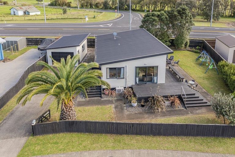 Photo of property in 27 Carina Way, Whitianga, 3510