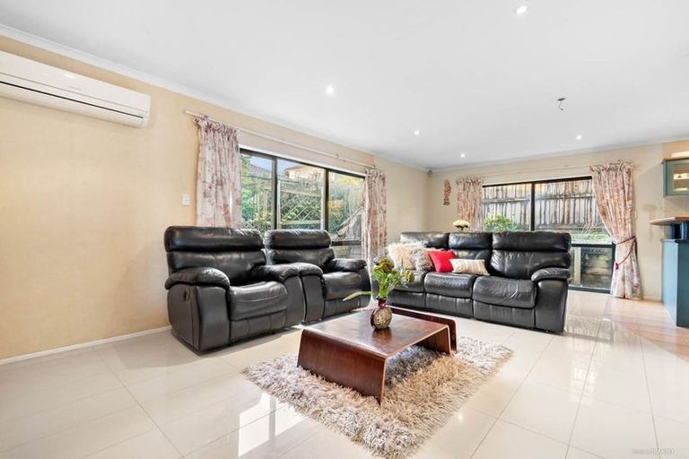 Photo of property in 25 Medvale Avenue, Flat Bush, Auckland, 2019