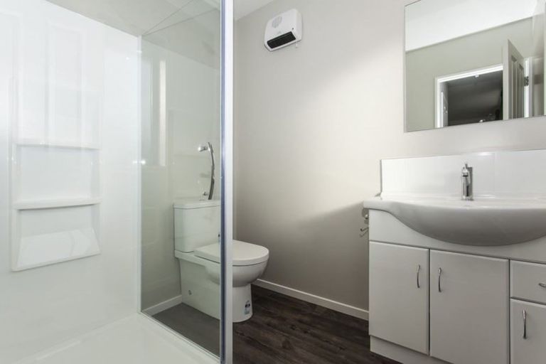 Photo of property in 2/66 Packe Street, Edgeware, Christchurch, 8013