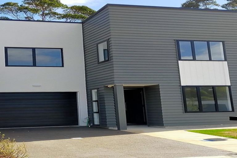 Photo of property in 5b Breakwater Way, Whitby, Porirua, 5024