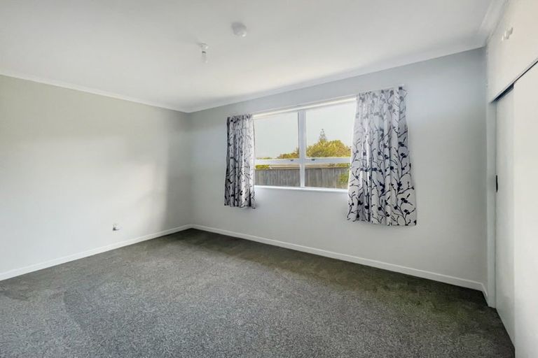 Photo of property in 4a Ruamahanga Crescent, Terrace End, Palmerston North, 4410