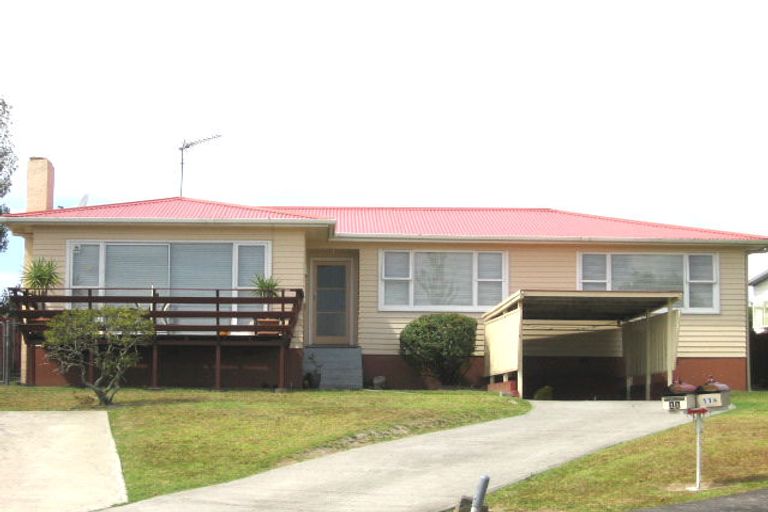 Photo of property in 13 Gilpin Place, Beach Haven, Auckland, 0626