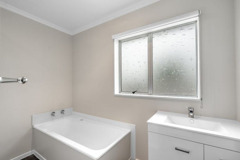 Photo of property in 2/51 Douglas Street, Grasmere, Invercargill, 9810