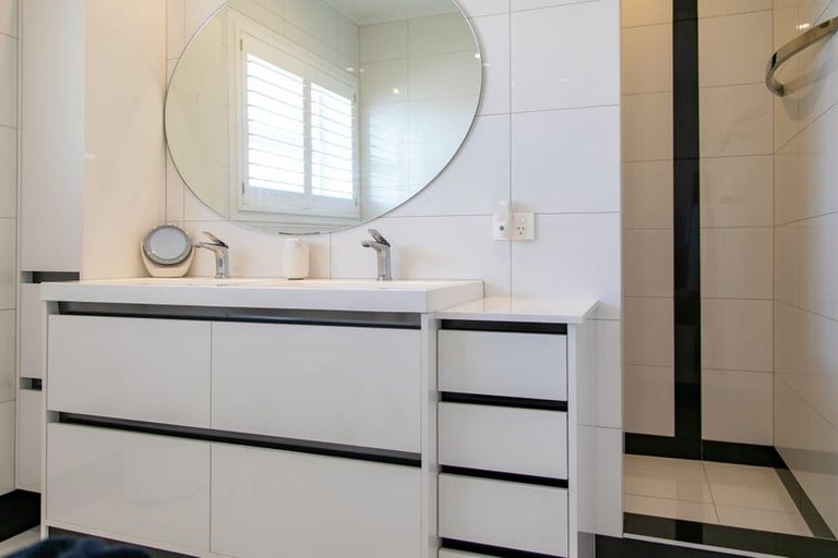 Photo of property in 25 Robinson Road, Whitianga, 3510