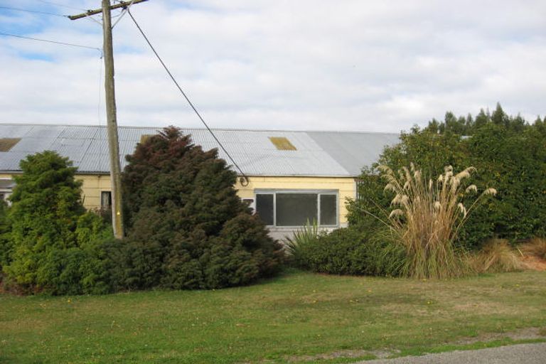 Photo of property in 2 Gordon Street, Weston, Oamaru, 9401