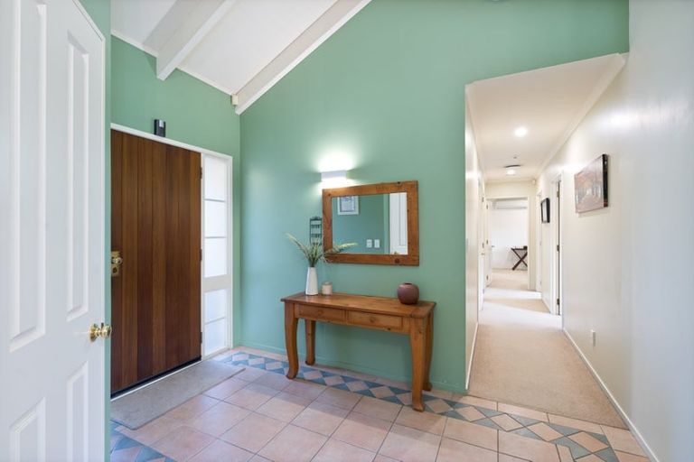 Photo of property in 42 Harvest Drive, Henderson, Auckland, 0612
