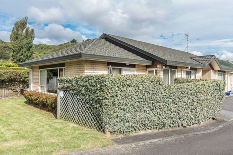 Photo of property in 166a Raumati Road, Raumati Beach, Paraparaumu, 5032