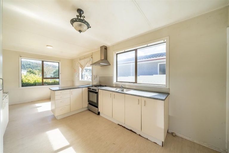 Photo of property in 8 Meremere Street, Wainuiomata, Lower Hutt, 5014