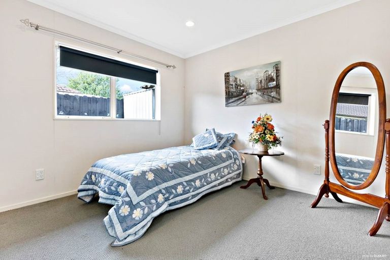 Photo of property in 12 Emmerdale Avenue, Papakura, 2110