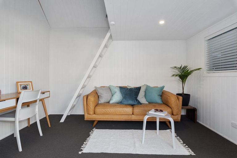 Photo of property in 31 Queens Parade, Devonport, Auckland, 0624