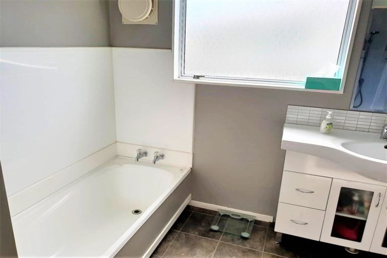 Photo of property in 11 Tulsa Grove, Totara Park, Upper Hutt, 5018