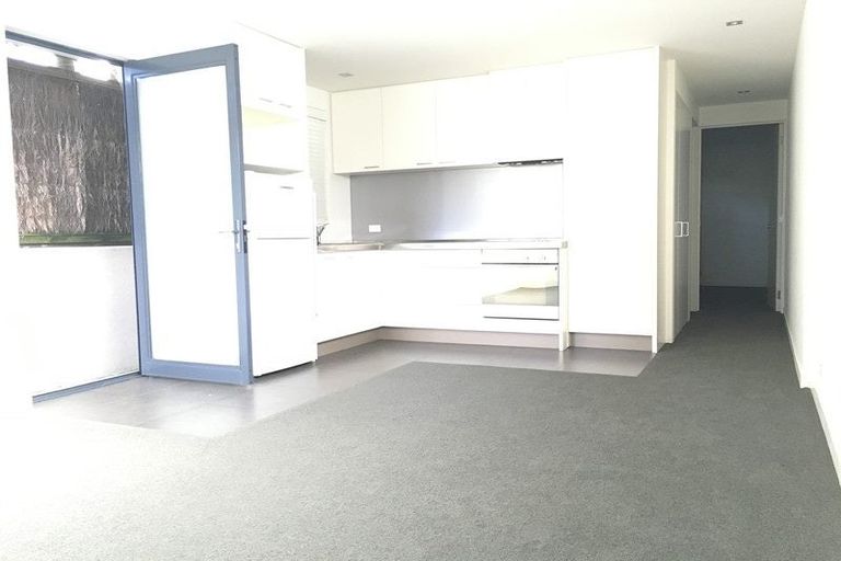 Photo of property in 160 Bleakhouse Road, Mellons Bay, Auckland, 2014