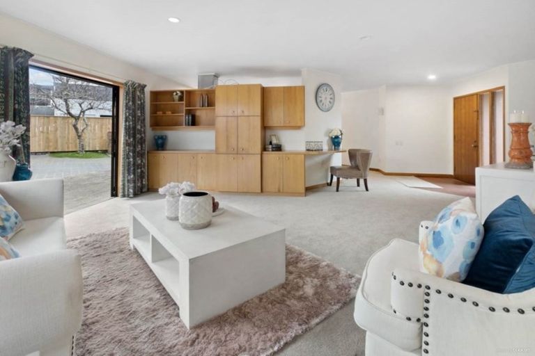 Photo of property in 10 Dunkerron Avenue, Epsom, Auckland, 1051