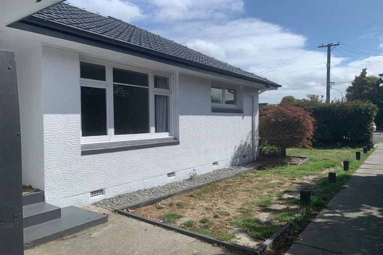 Photo of property in 18 Avonhead Road, Avonhead, Christchurch, 8042