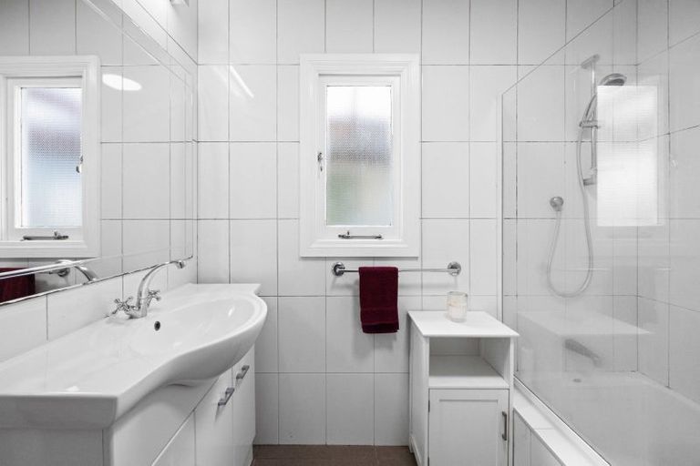 Photo of property in 412 Lascelles Street, Saint Leonards, Hastings, 4120