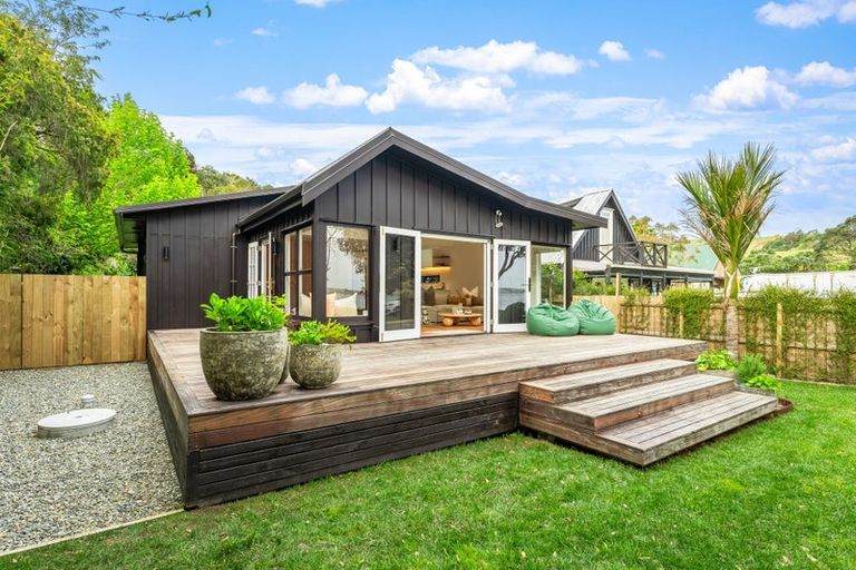 Photo of property in 74 Clinton Road, Tawharanui Peninsula, Matakana, 0986