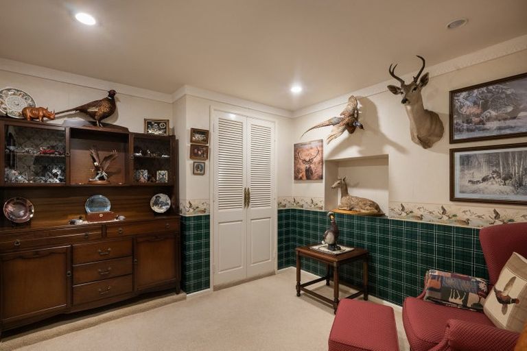 Photo of property in 61 Sunbrae Drive, Silverstream, Upper Hutt, 5019