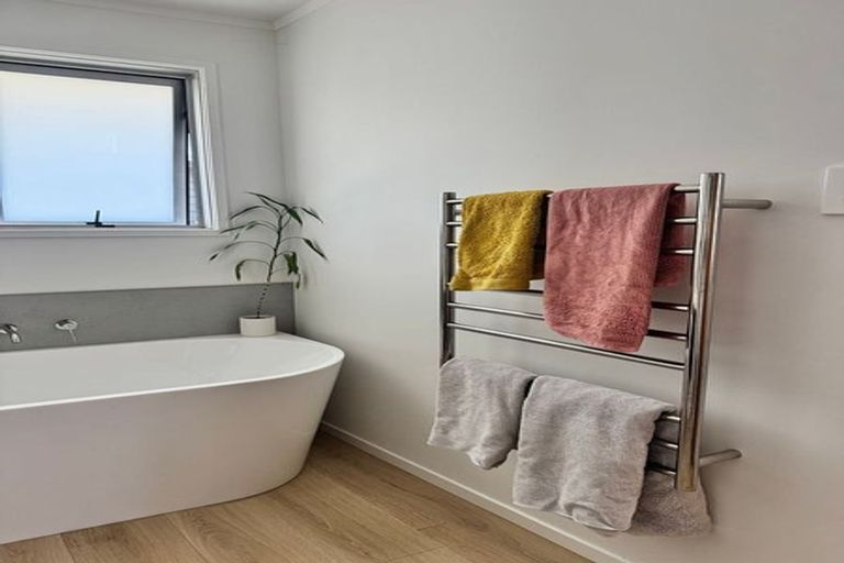 Photo of property in 2/42 Matua Road, Matua, Tauranga, 3110