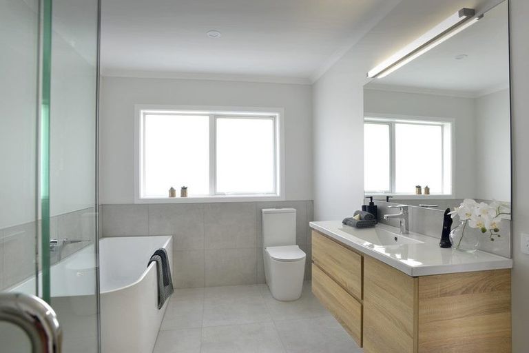 Photo of property in 21a Madison Street, Carterton, 5713