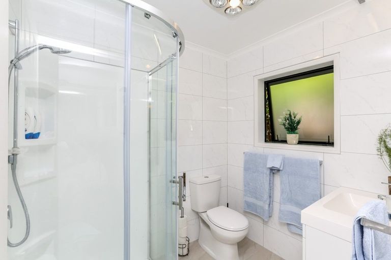 Photo of property in 5 Ashmore Drive, Frankleigh Park, New Plymouth, 4310