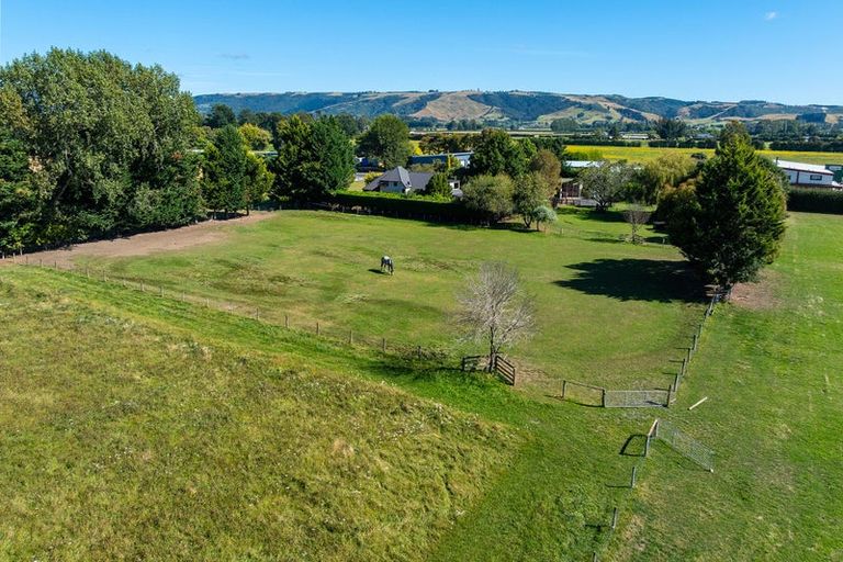 Photo of property in 96 Dukes Road North, Mosgiel, 9092