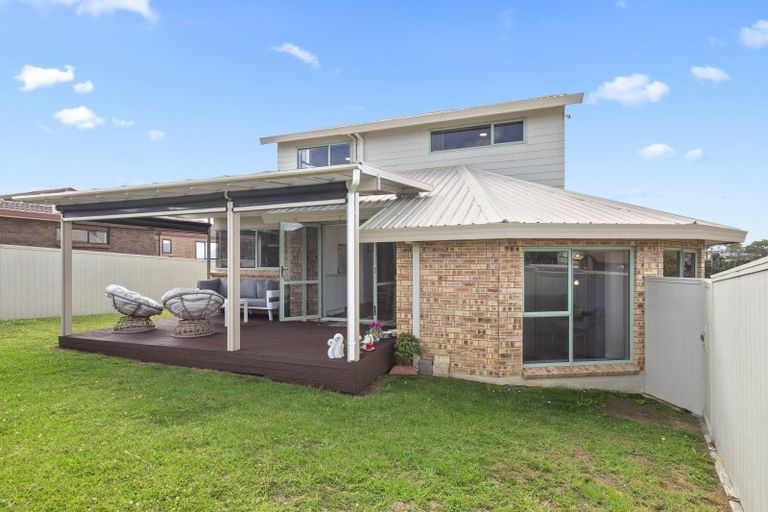 Photo of property in 37 Riverside Drive, Waiuku, 2123