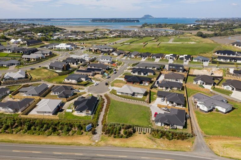 Photo of property in 17 Anglers Way, Omokoroa, 3114