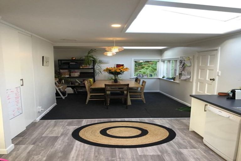 Photo of property in 24 Ngaumatau Road, Point Howard, Lower Hutt, 5013