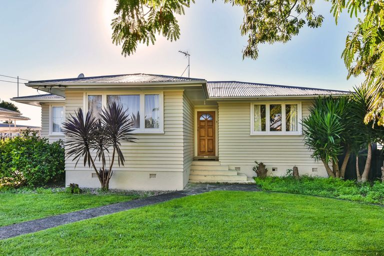 Photo of property in 1/35 Hill Crescent, Papakura, 2110