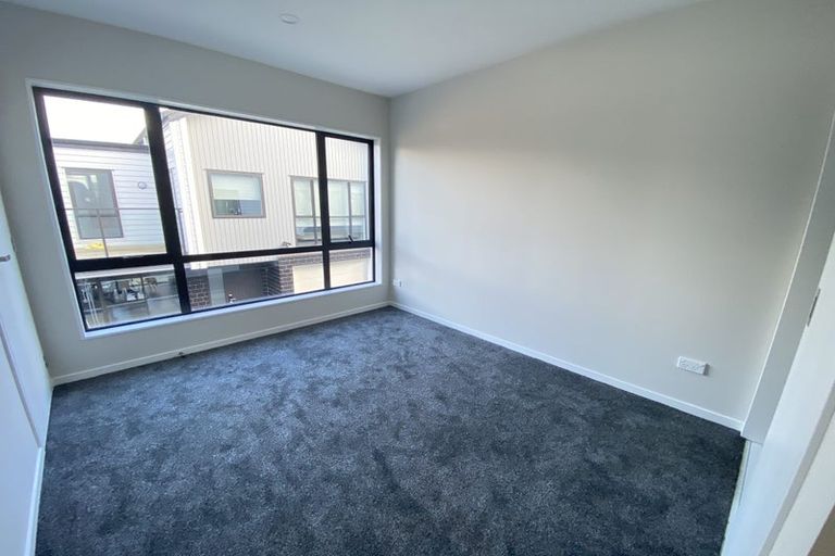 Photo of property in 3e Westall Road, New Lynn, Auckland, 0600