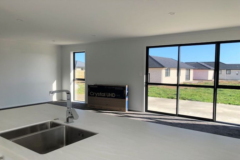 Photo of property in 76 Hinemoa Street, Levin, 5510