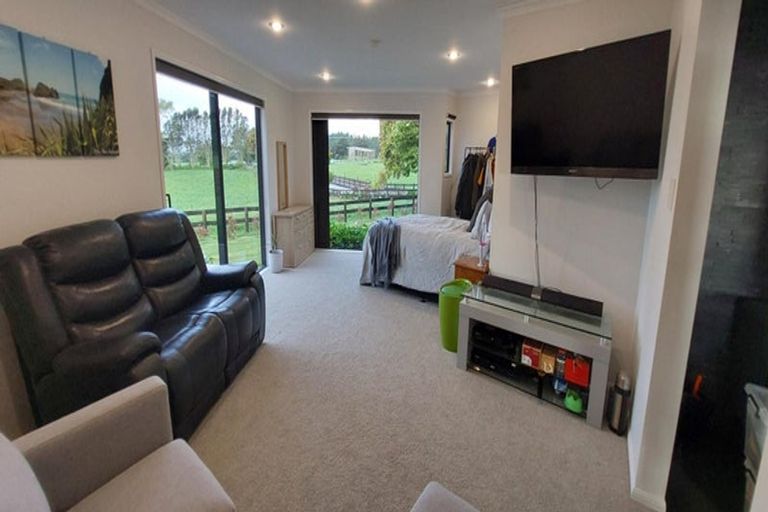Photo of property in 236 Koru Road, Omata, New Plymouth, 4374